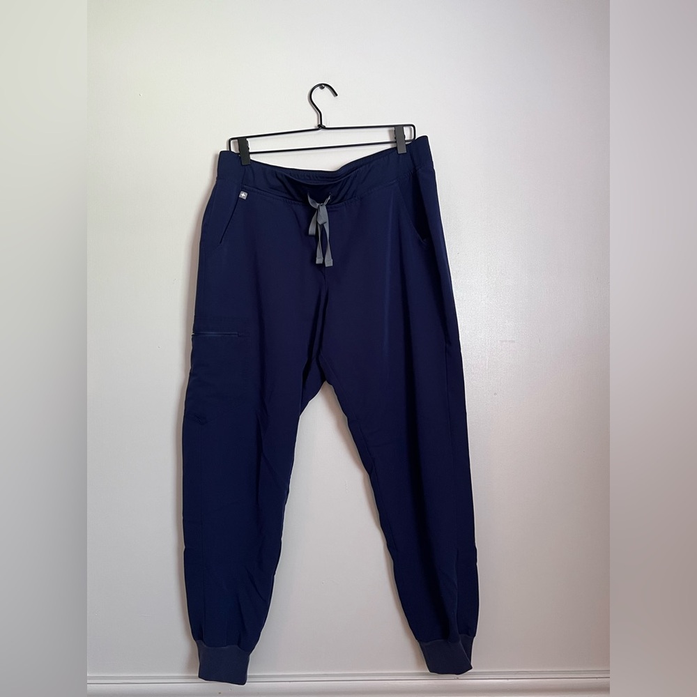 Figs Women’s Navy Zamora Jogger Scrub Pants